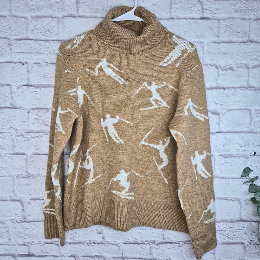 CeCe Ski Sweater Womens Small Camel Tan Turtleneck Skier Graphic Knit Apres Cozy
